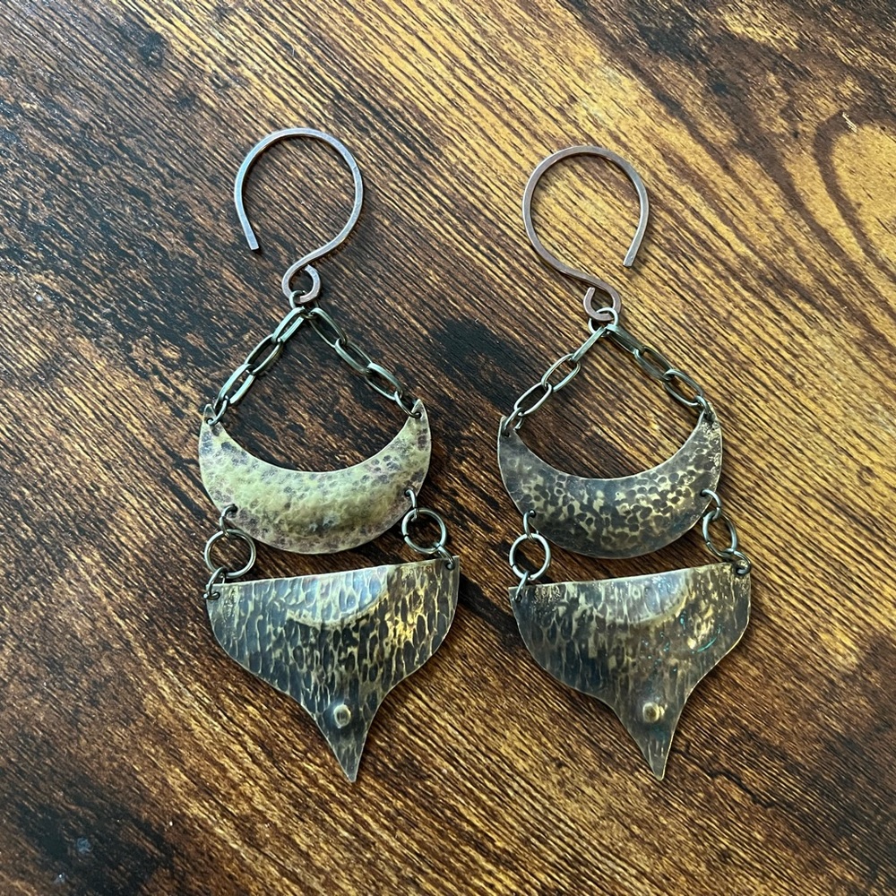 Wolf tea traverse hangers